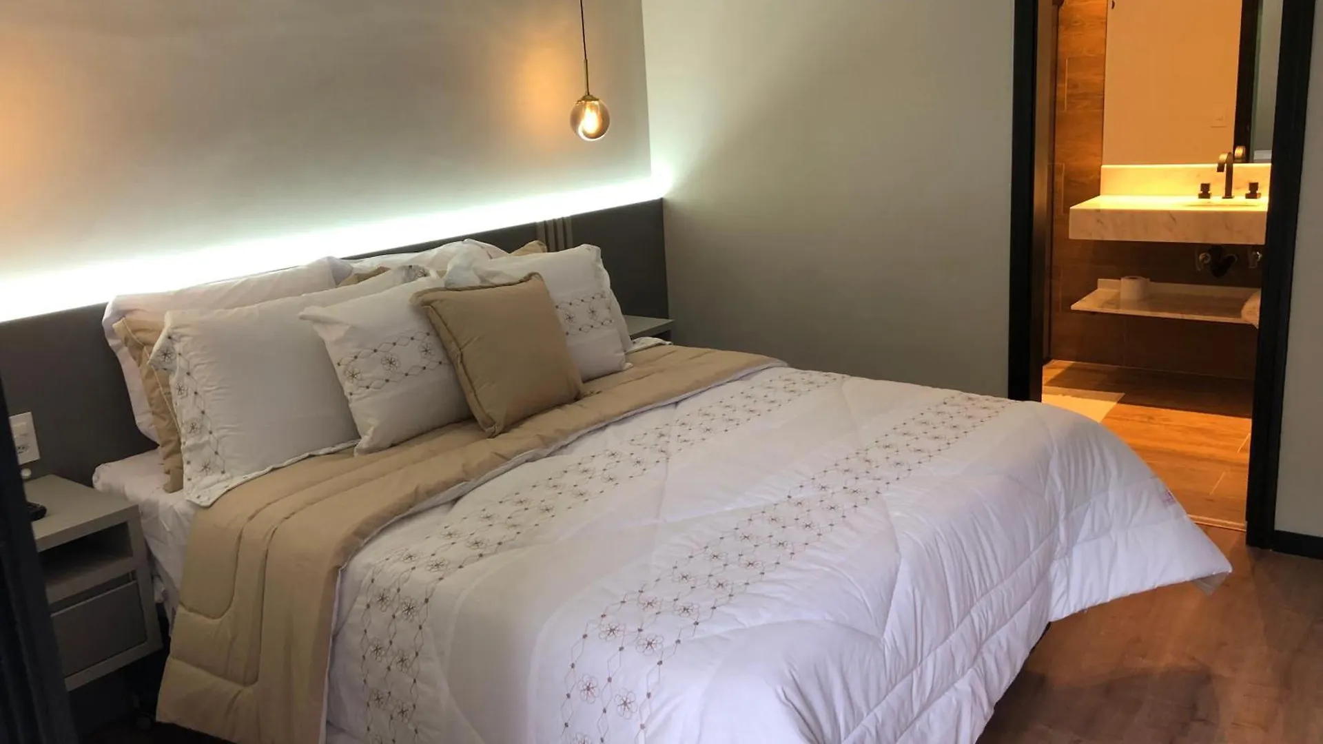 La Floresta Suites Campos do Jordao Guest house